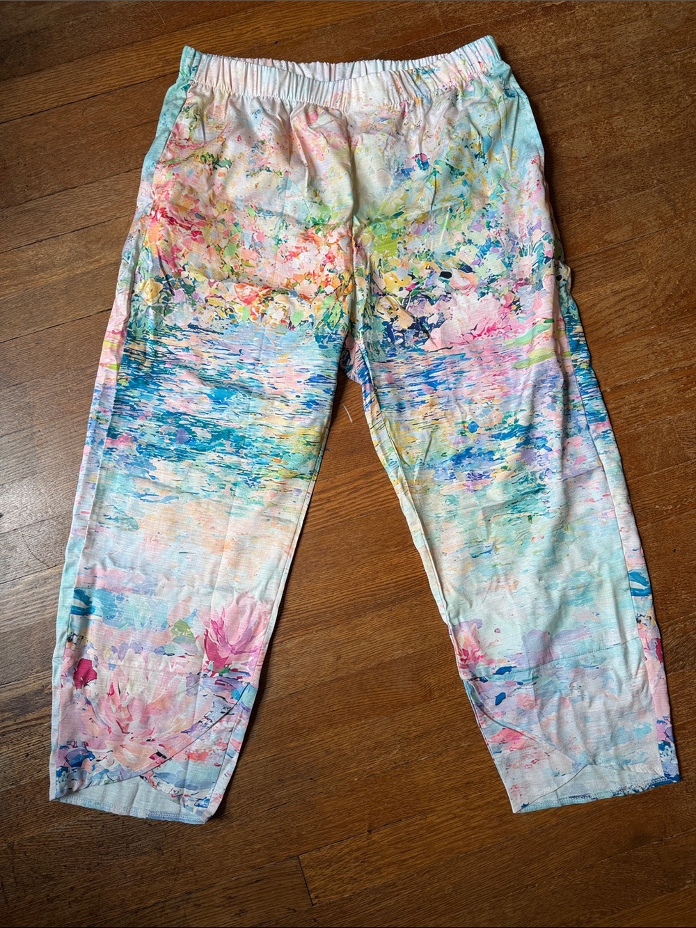 Pastel Floral-Print Elastic Waist Crop Pants (they say XL, but fit more like L
